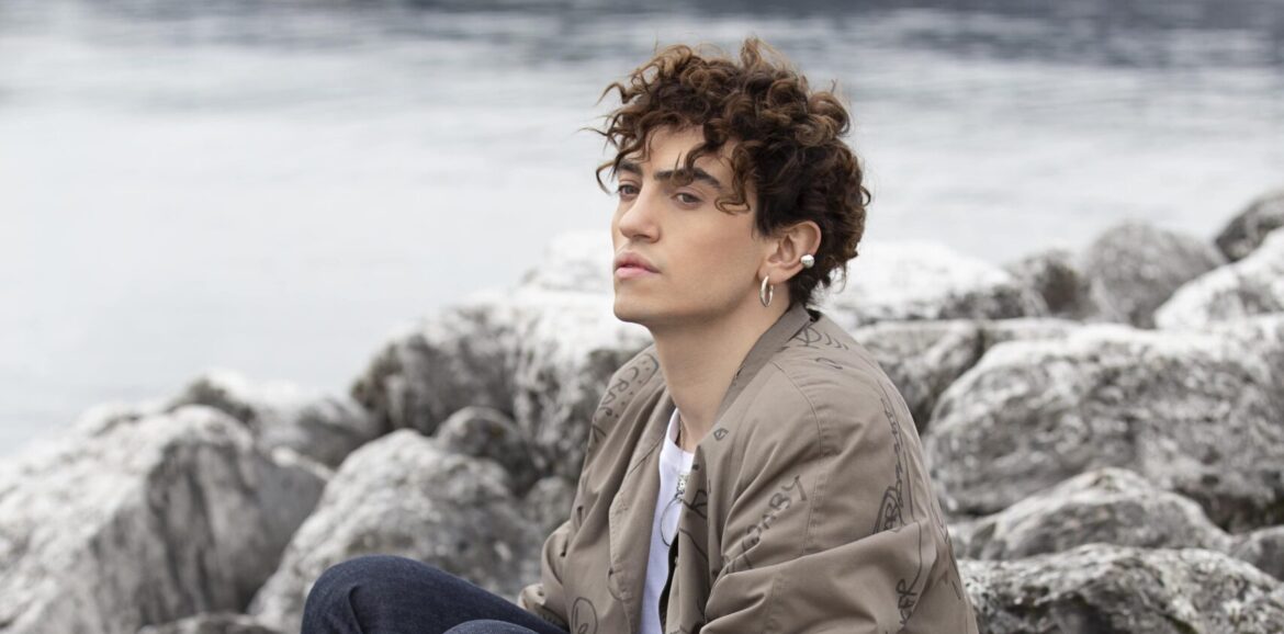 Michele Bravi fuori oggi il videoclip ufficiale del singolo &quot;Mantieni