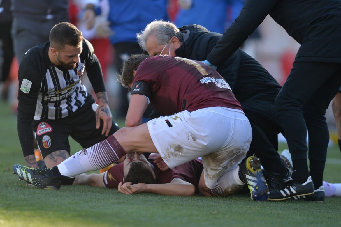 ascoli-salernitana-dziczek-malore-del-duca-3